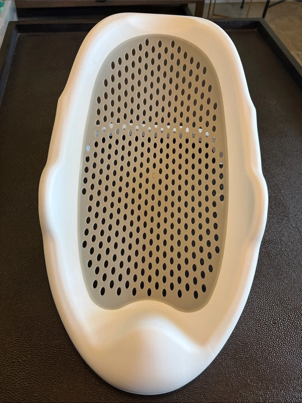 Regalo Infant Bath Support Seat in White - Safe Newborn Bathing